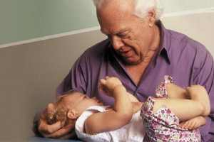 Dr. John E. Upledger - Cranio bei einem Baby